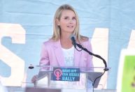 Mulher do governador da Califórnia deve testemunhar contra Harvey Weinstein