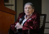Jerry Lee Lewis, pioneiro do rock n’ roll, morre aos 87 anos