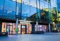 Banco da Irlanda oferece licença remunerada para trabalhadoras na menopausa