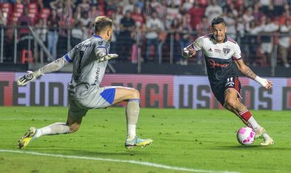 São Paulo recebeu o Coritiba nesta quinta-feira (20) no Morumbi