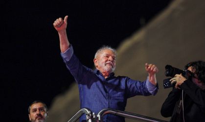 LULA COMEMORA NA AVENIDA PAULISTA