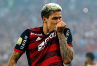 Pedro, do Flamengo, pode pedir rescisão contratual após ser agredido por preparador