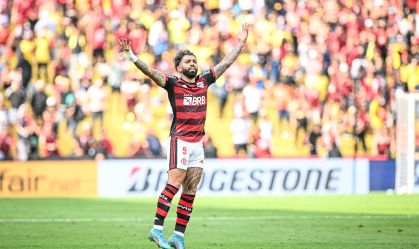 Atacante Gabigol marcou o único gol do jogo na vitória do Flamengo sobre o Athletico-PR na final da Libertadores 2022