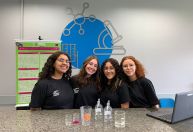 Estudantes desenvolvem copo que muda de cor ao entrar em contato com droga