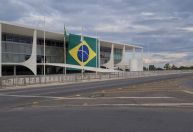 PM fecha Esplanada para evitar invasão de caminhões