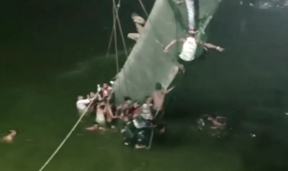 Nove pessoas são presas por queda de ponte que matou 134 pessoas na Índia
