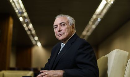 Gradiente contrata Michel Temer para atuar em disputa pela marca iPhone