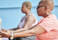Saiba como reduzir os impactos e sintomas da menopausa