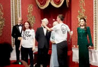 Ativistas atiram bolo em estátua de cera do rei Charles III no museu Madame Tussauds