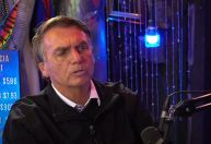 Participação de Bolsonaro leva podcast a ultrapassar recorde de usuários de Lula