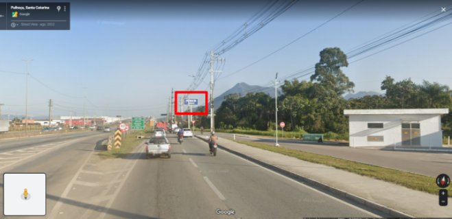 | Estátua da Liberdade da Loja Havan e loja de caminhões Iveco Carboni vistas no Google Maps / Projeto Comprova