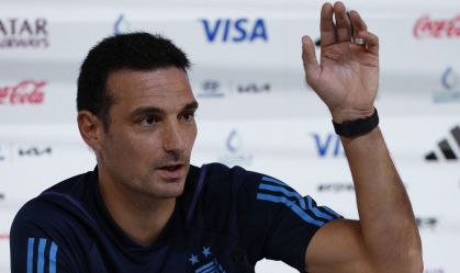 Técnico da Argentina espera calma de sua seleção na Copa e elogia Equador