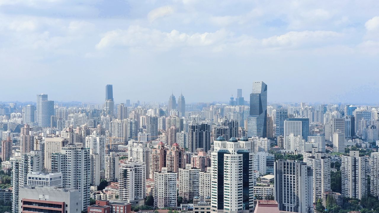 Vista aérea da paisagem urbana em Xangai em 25 de setembro