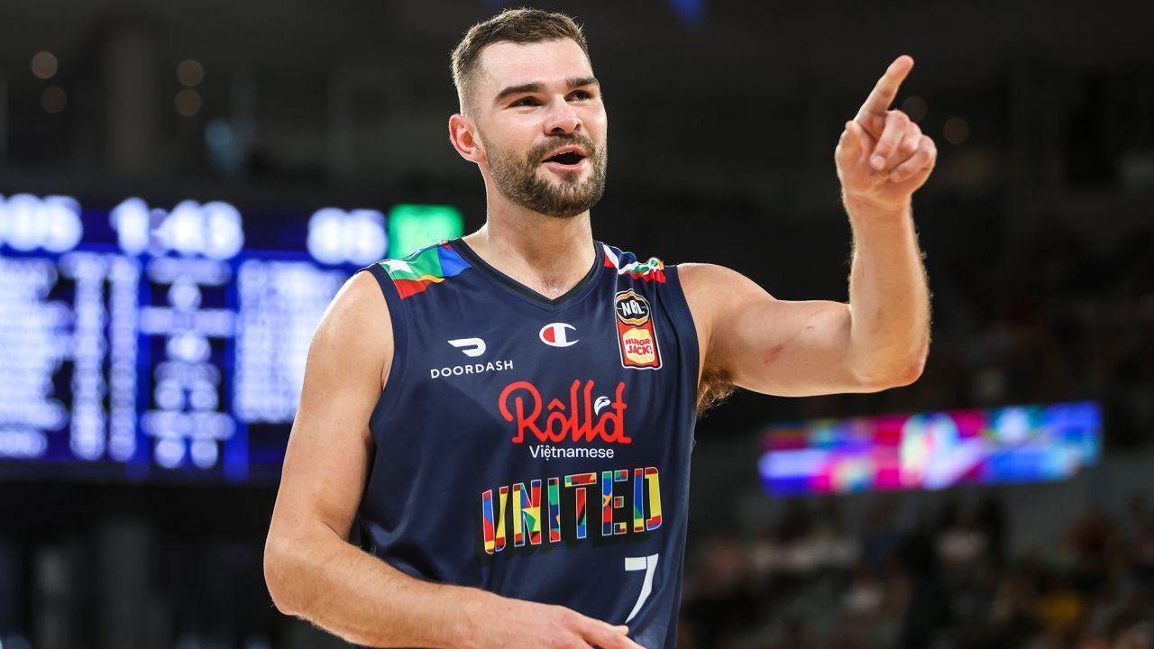 Isaac Humphries
