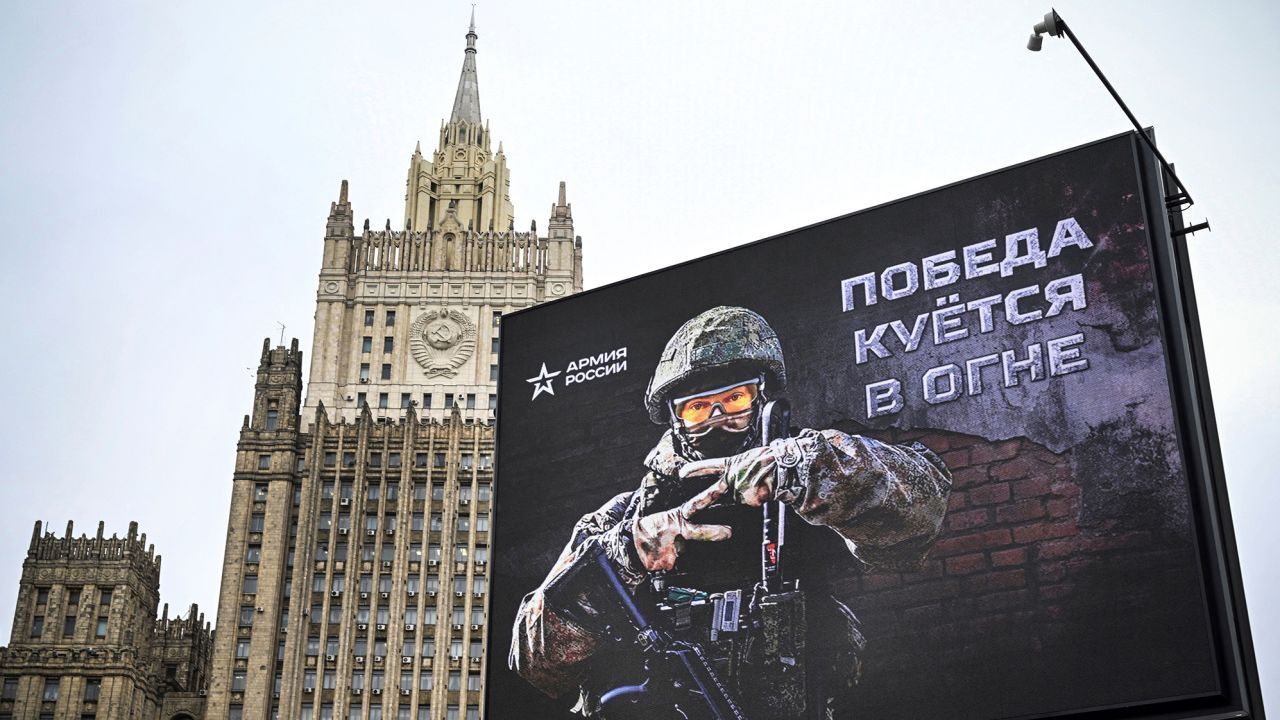 221122132643-03-russia-mood