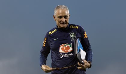 Tite esconde escalação, elogia Rodrygo e ressalta estilo de jogo da Seleção