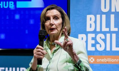 Nancy Pelosi diz que presidente interino da Câmara dos EUA pediu para que ela desocupasse escritório