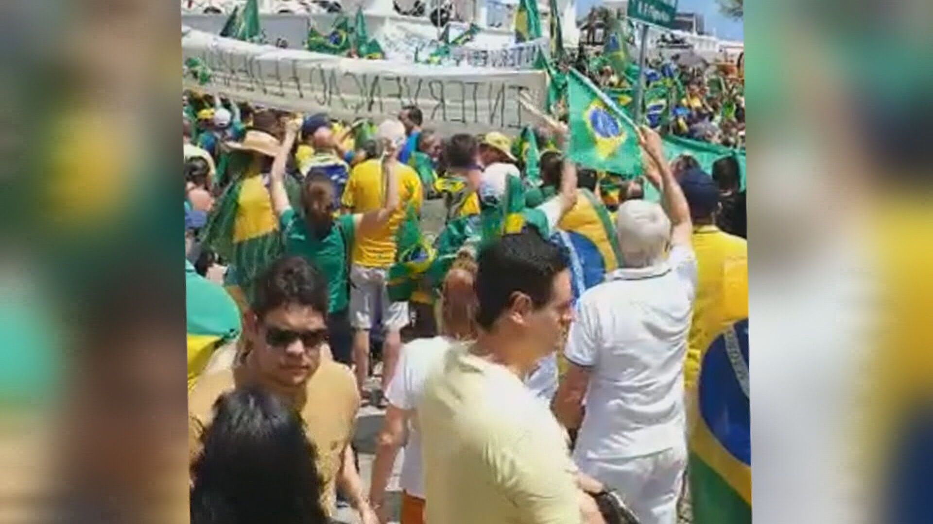 Manifestação golpista: Atos antidemocráticos pedem intervenção militar