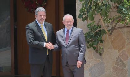 O presidente eleito, Luiz Inácio Lula da Silva (PT), encontra o presidente da Câmara, Arthur Lira (PP-AL)