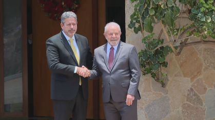 O presidente eleito, Luiz Inácio Lula da Silva (PT), encontra o presidente da Câmara, Arthur Lira (PP-AL)