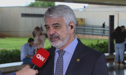 Preocupação está em garantir recomposição do orçamento da saúde, diz Humberto Costa