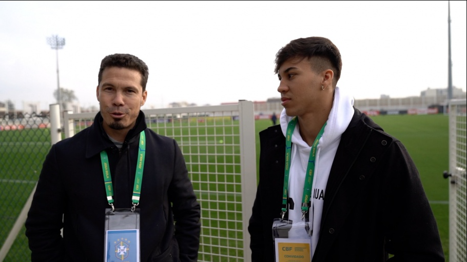 Hernanes e Kaio Jorge no treino da Seleção Brasileira