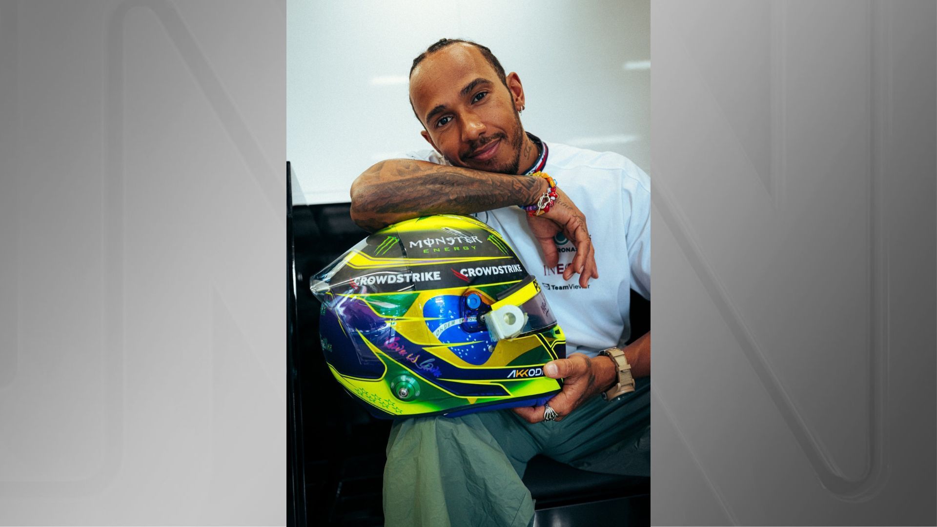 Lewis Hamilton revela capacete com a bandeira do Brasil para o GP de Interlagos (11/11/2022)