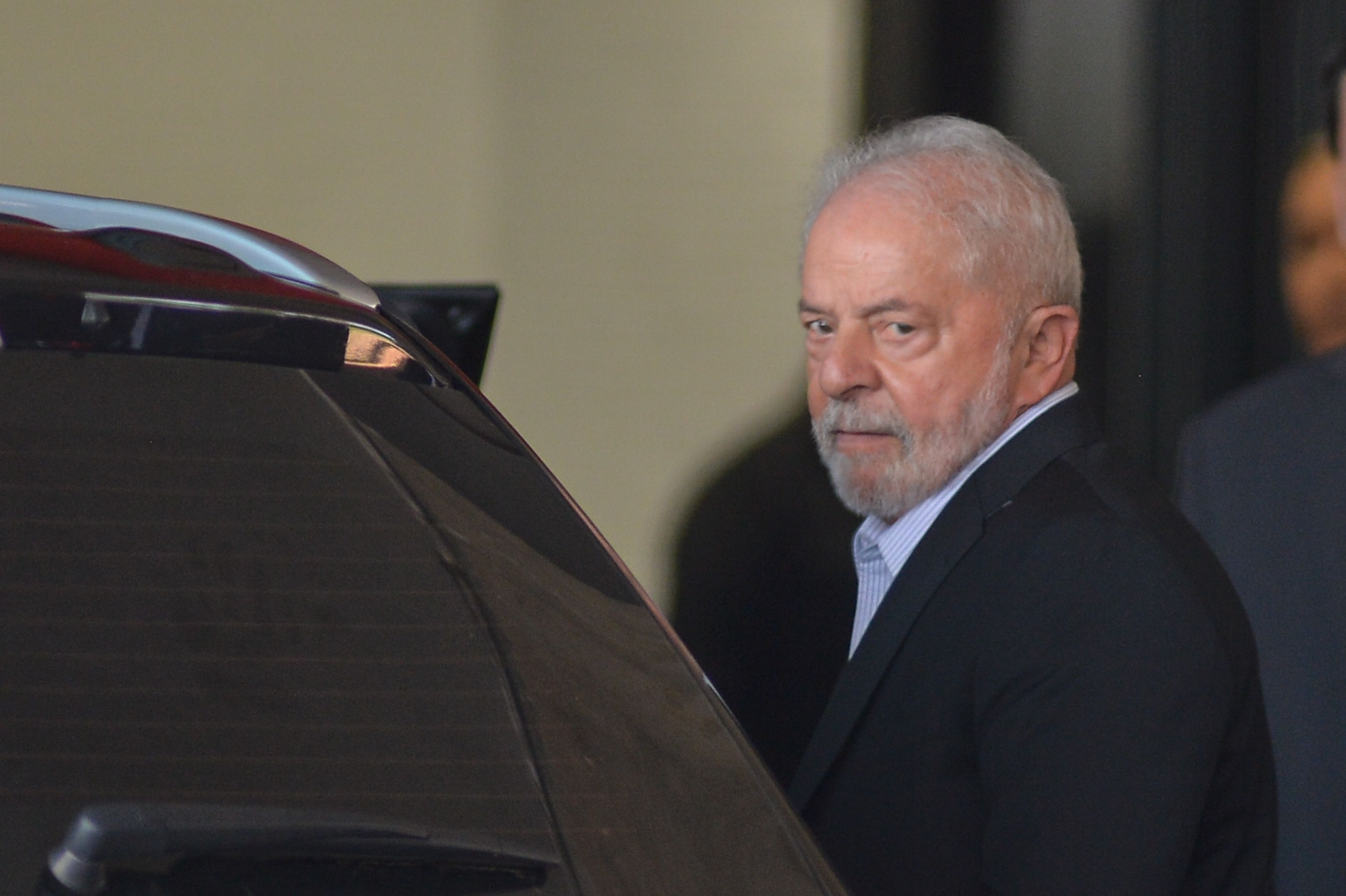 LULA FALA COM PARLAMENTARES NO CCBB