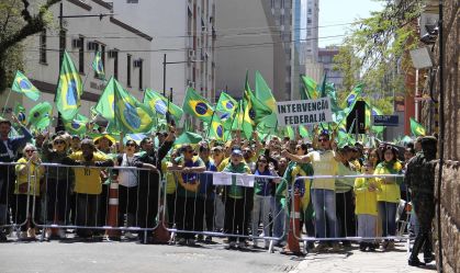 BOLSONARISTAS PROTESTAM CONTRA DERROTA DE BOLSONARO PORTO ALEGRE