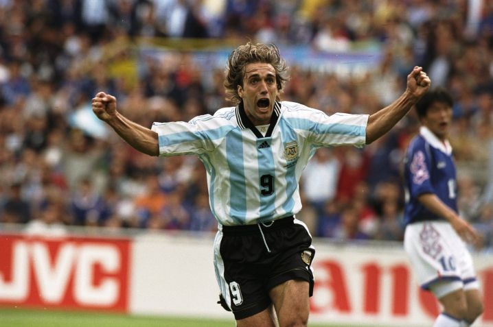 O jogador argentino Gabriel Batistuta tem 10 gols marcados nas edições de 1994, 1998 e 2002 / Mandatory Credit: Stu Forster /Allsport