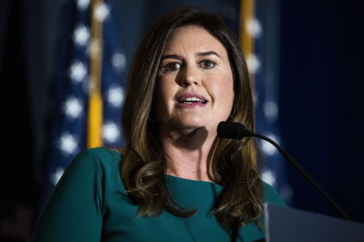 Sarah Huckabee Sanders, ex-secretária de Imprensa de Donald Trump e governaora do Arkansas. / Tom Williams/CQ-Roll Call, Inc via Getty Images