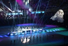 Cerimônia de abertura da Copa do Mundo do Catar. Artistas dançam antes da partida entre Catar e Equador.