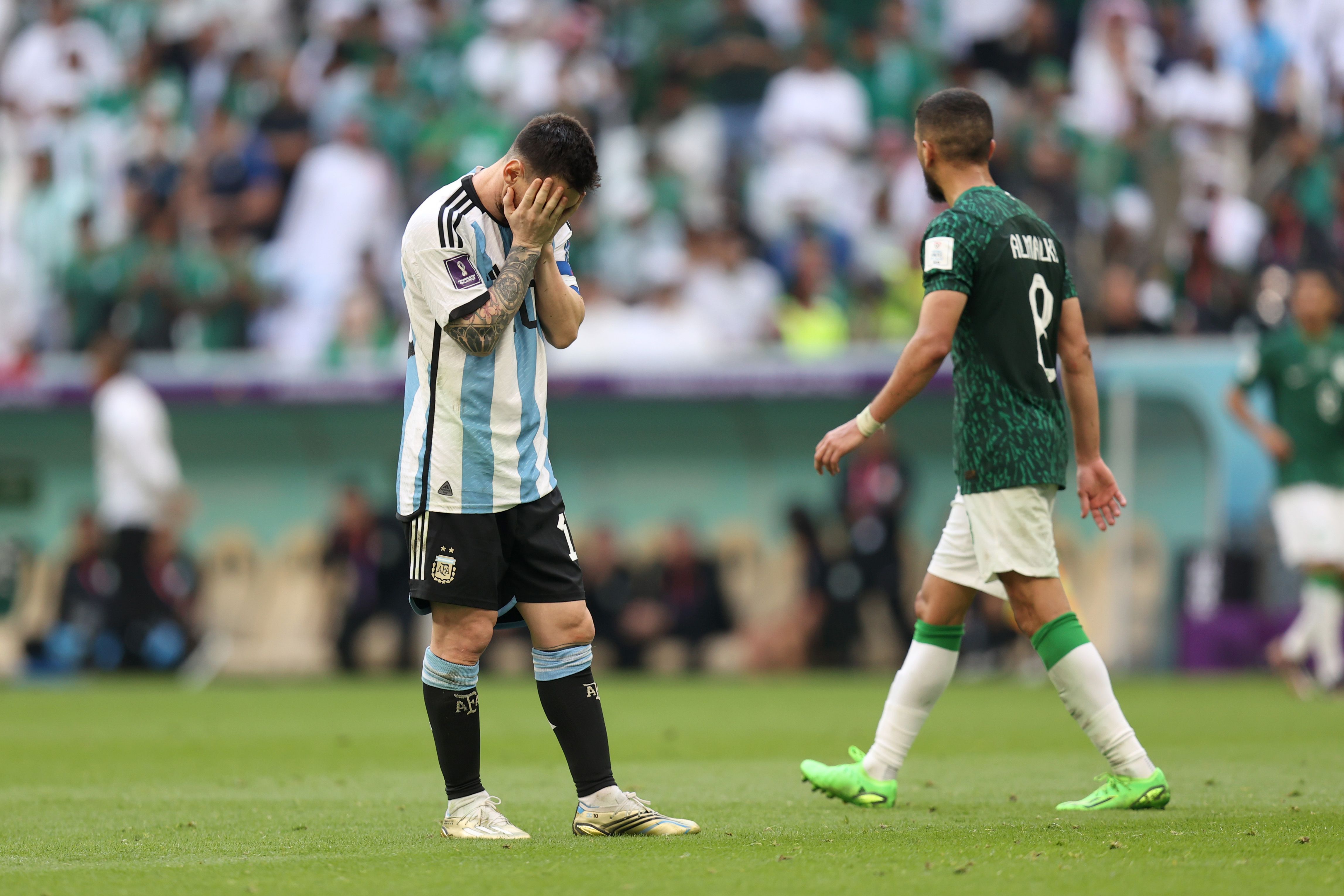 Messi se lamenta durante derrota da Argentina para a Arábia Saudita por 2 a 1