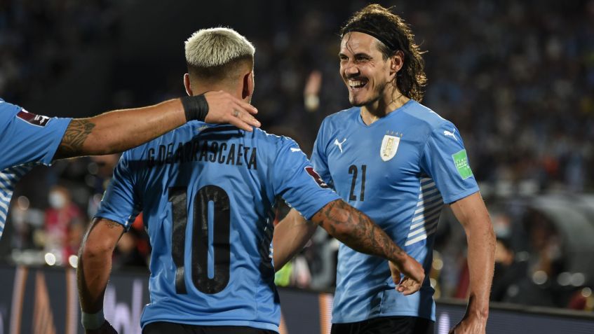 Edinson Cavani e Giorgian De Arrascaeta, jogadores da Seleção Uruguaia / Pablo Porciuncula - Pool/Getty Images