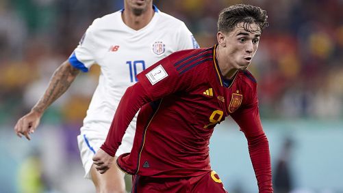 Gavi em ação pela Espanha em jogo contra a Costa Rica
