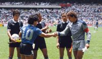 Gol de mão e Malvinas: rivalidade Argentina x Inglaterra vai além do campo