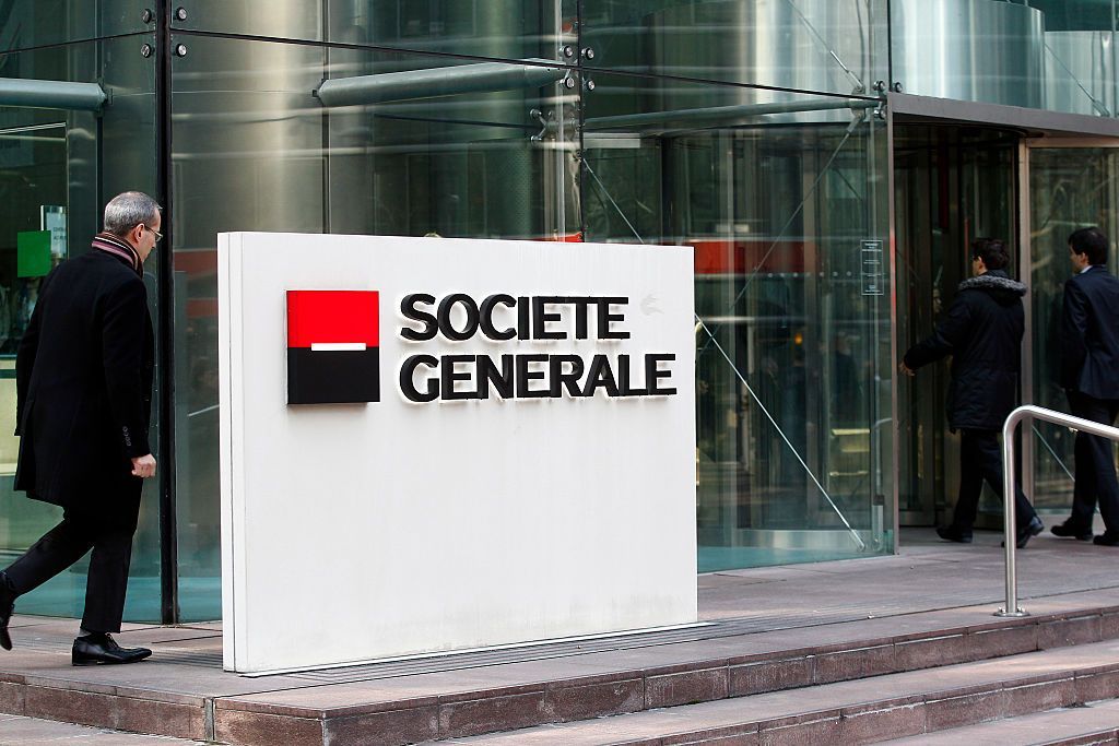 Logotipo do banco francês Société Générale é visto no edifício sede, na França