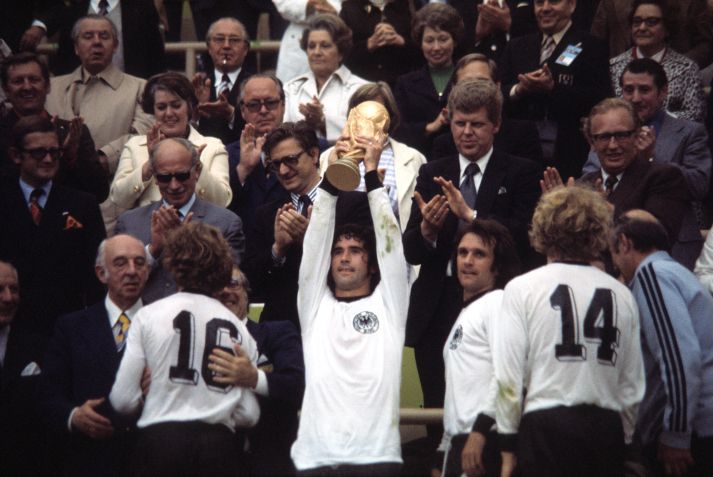 Gerhard Müller ocupa o terceiro lugar entre os maiores artilheiros da Copa do Mundo, com 14 gols marcados no campeonato / Photo by Werner Schulze/ullstein bild via Getty Images