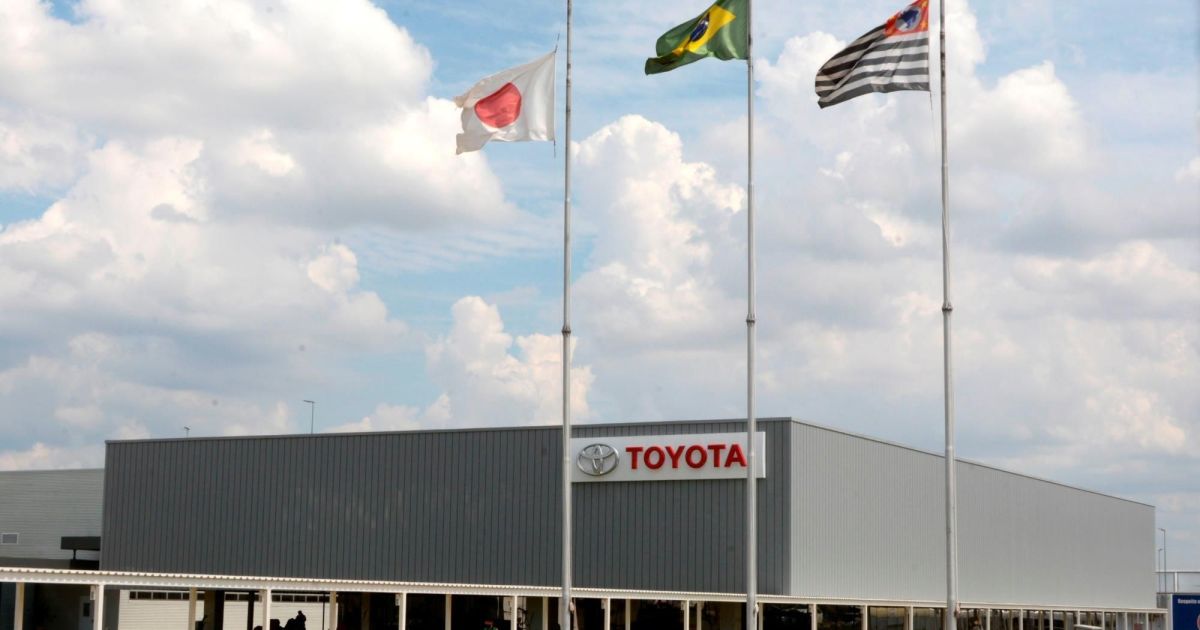 Trabalhadores da Toyota no Brasil aprovam programa de layoff, diz sindicato