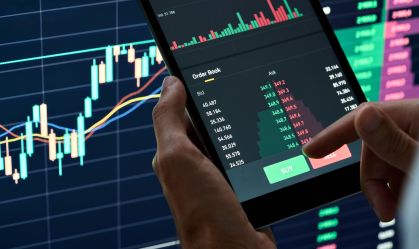 Crypto,Trader,Investor,Broker,Holding,Finger,On,Buy,Or,Sell