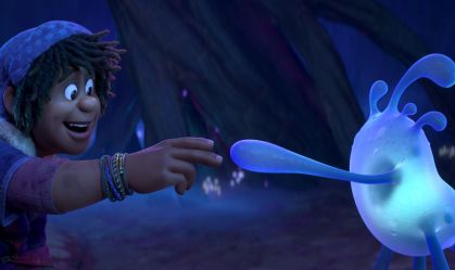 Professora diz que está sob investigação nos EUA após exibir filme da Disney com personagem gay