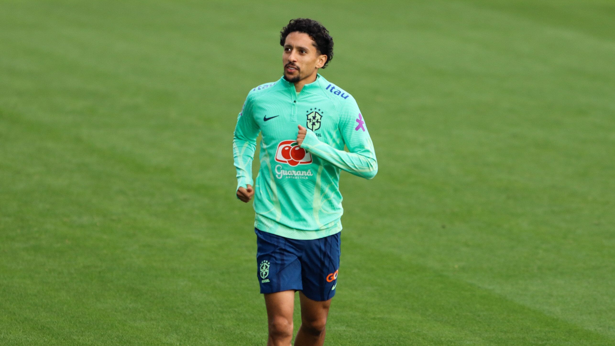 Seleção Brasileira treina em Turim, na Itália, antes da estreia na Copa do Catar