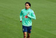Com lesão, Marquinhos é poupado de treino do Brasil em Turim