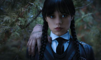 "Wandinha": Tim Burton retorna para a direção da segunda temporada