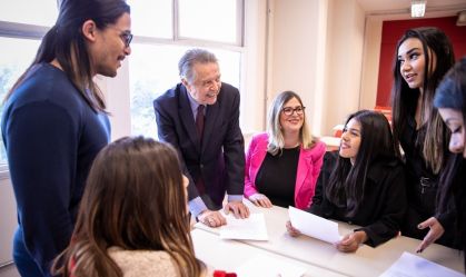 Comércio investe em qualificação com faculdade focada no setor varejista