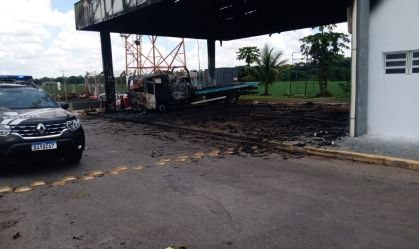 Grupo armado ataca base de concessionária em rodovia bloqueada por manifestantes no Mato Grosso