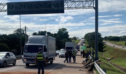 Apoiadores de Bolsonaro bloquearam parcialmente acesso a aeroporto de Viracopos; via foi liberada