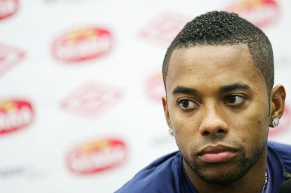 Robinho, em entrevista no CT Rei Pelé, na Baixada Santista, em 2010.