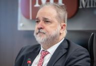 PGR abre inquérito contra deputados por incentivarem ataques aos Três Poderes