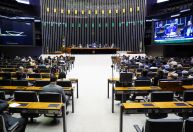PEC deixará Bolsa Família fora do teto de gastos por 4 anos, diz líder do PT